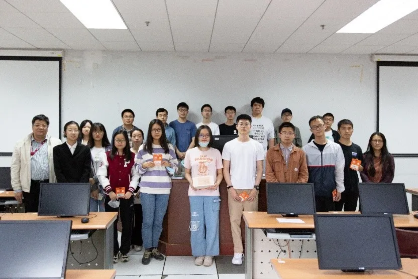 1d13443cce344b0daaf96ab424976da1.png